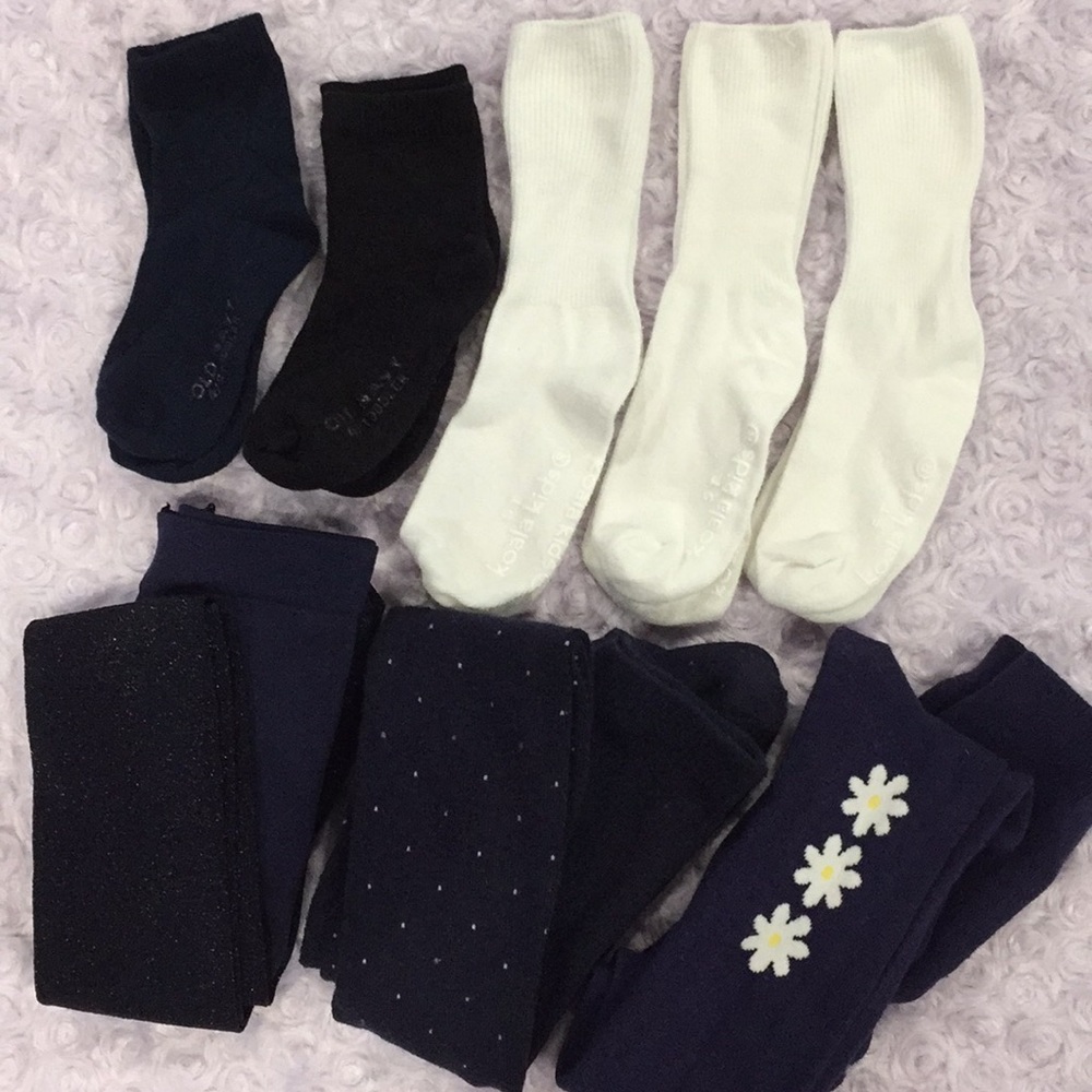 Lot of girls socks and tights. Sizes 4/5.